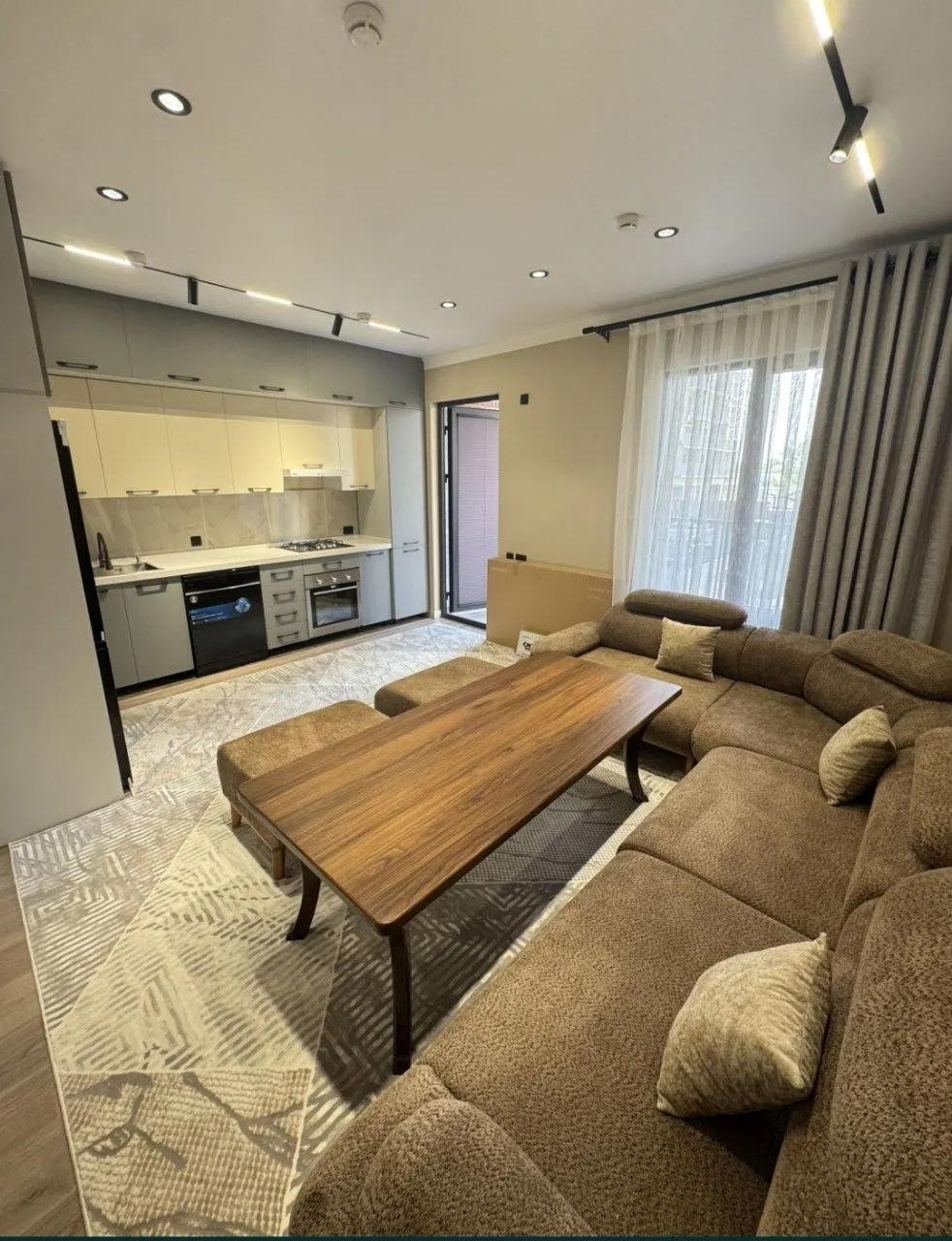 Sotiladi 3 xonali kvartira, 85 m², 2/12 qavat — Yashnobod tumani