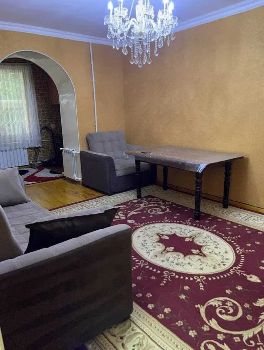 Ijaraga beriladi 3 xonali kvartira, 78 m², 1/4 qavat — Yakkasaroy tumani