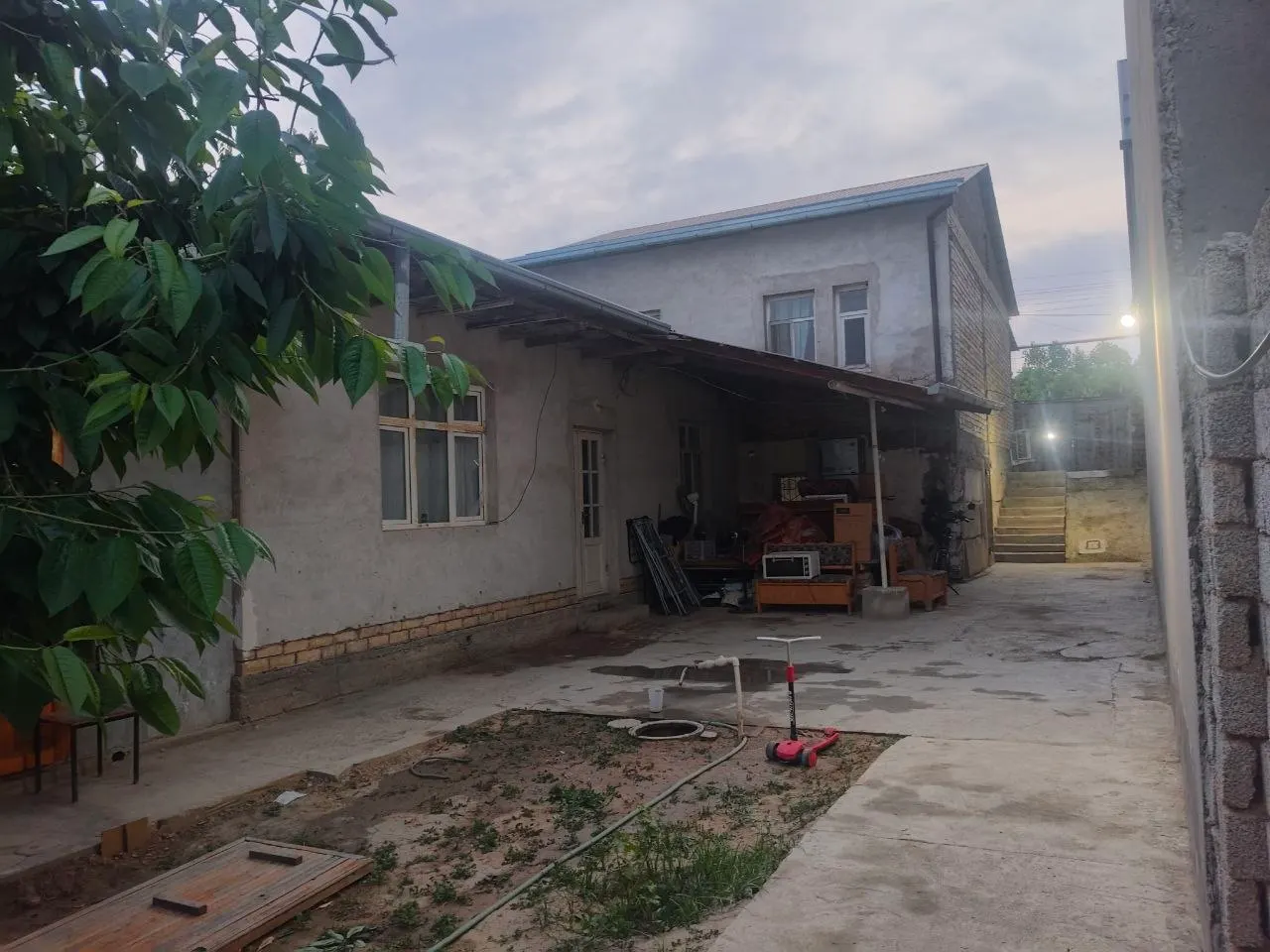 Сотилади 6 хонали ҳовли уй, 85 м² — Қибрай тумани