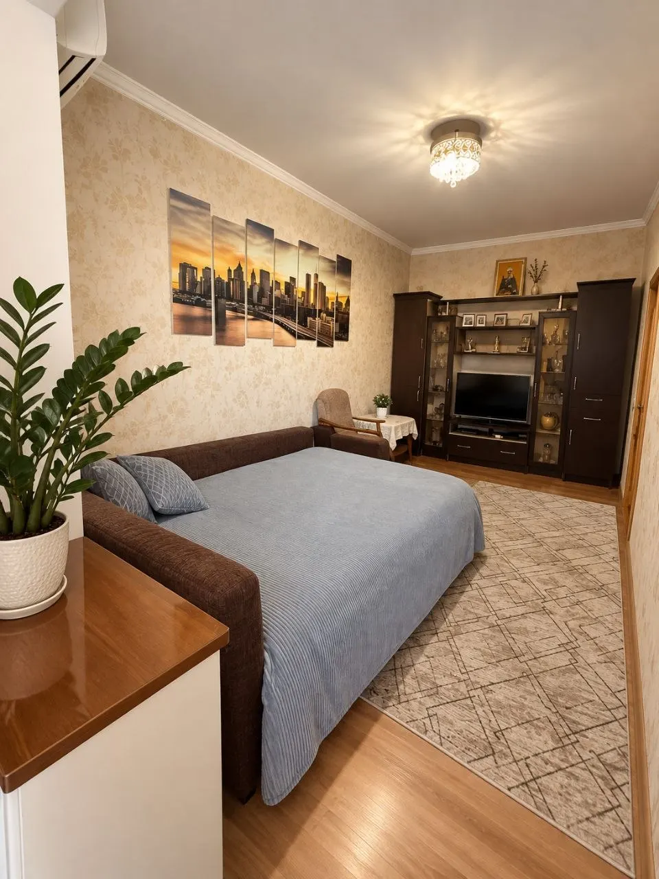 Продаётся 1-комнатная квартира, 42 м², 5/9 этаж — Мирабадский район