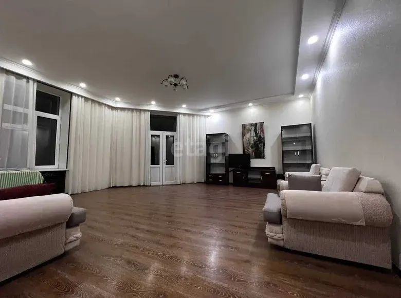 Сотилади 4 хонали квартира, 110 м², 3/3 қават — Яшнобод тумани