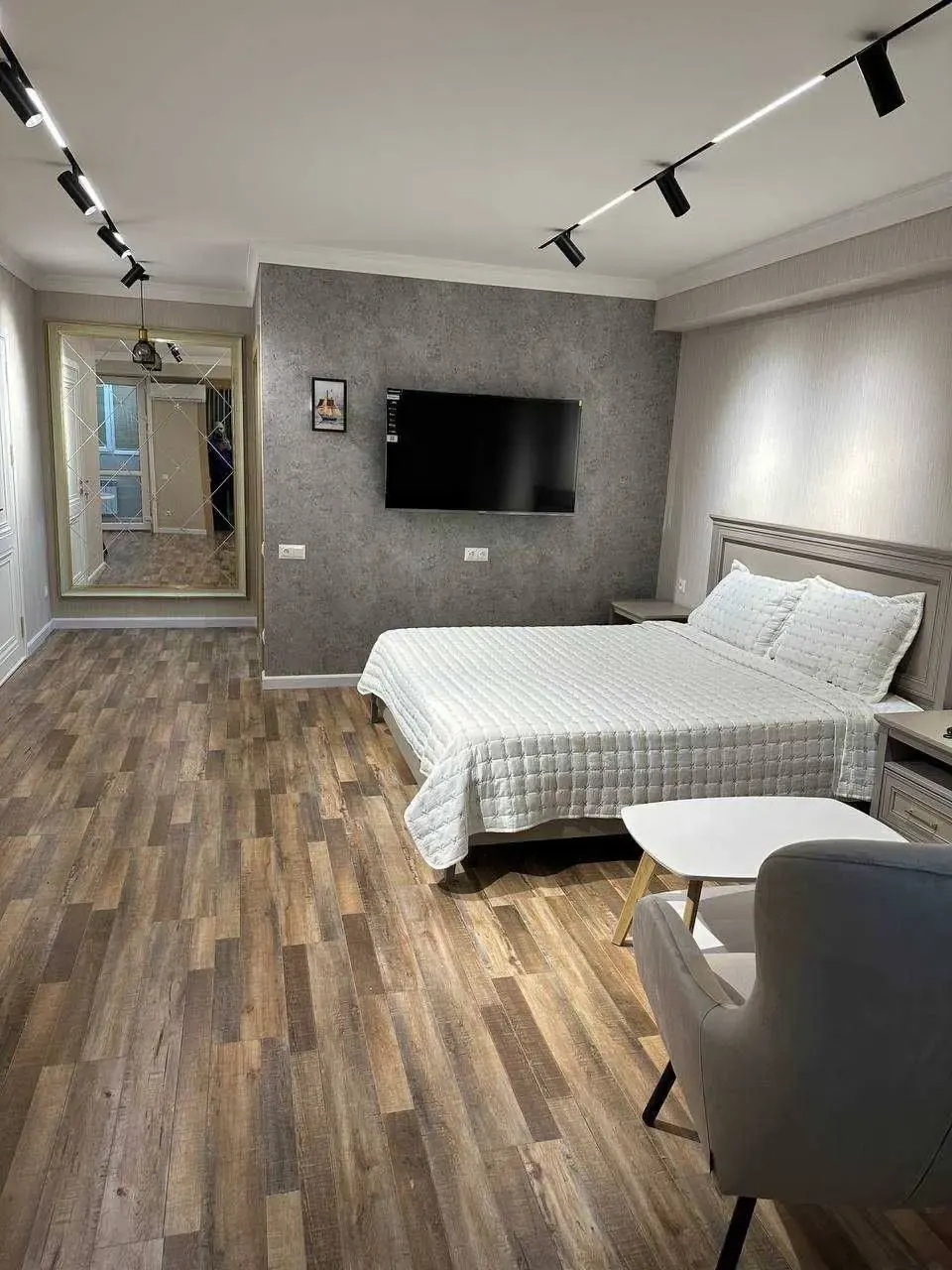Ижарага берилади студия квартира, 60 м², 12/18 қават — Мирзо Улуғбек тумани