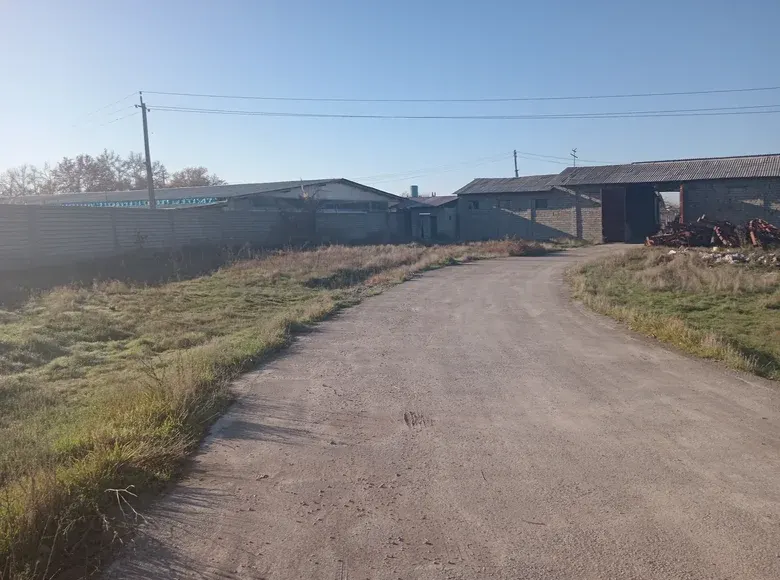 Сотилади тижорат биноси, 3700 м², 37 сотих — Қуйичирчиқ тумани