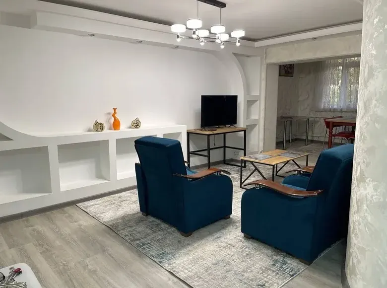 Сотилади 3 хонали квартира, 70 м², 3/5 қават — Мирзо Улуғбек тумани