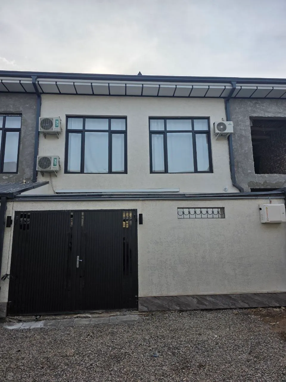 Сдаётся 4-комнатный дом, 80 м², 2 этажа — Ташкентский район