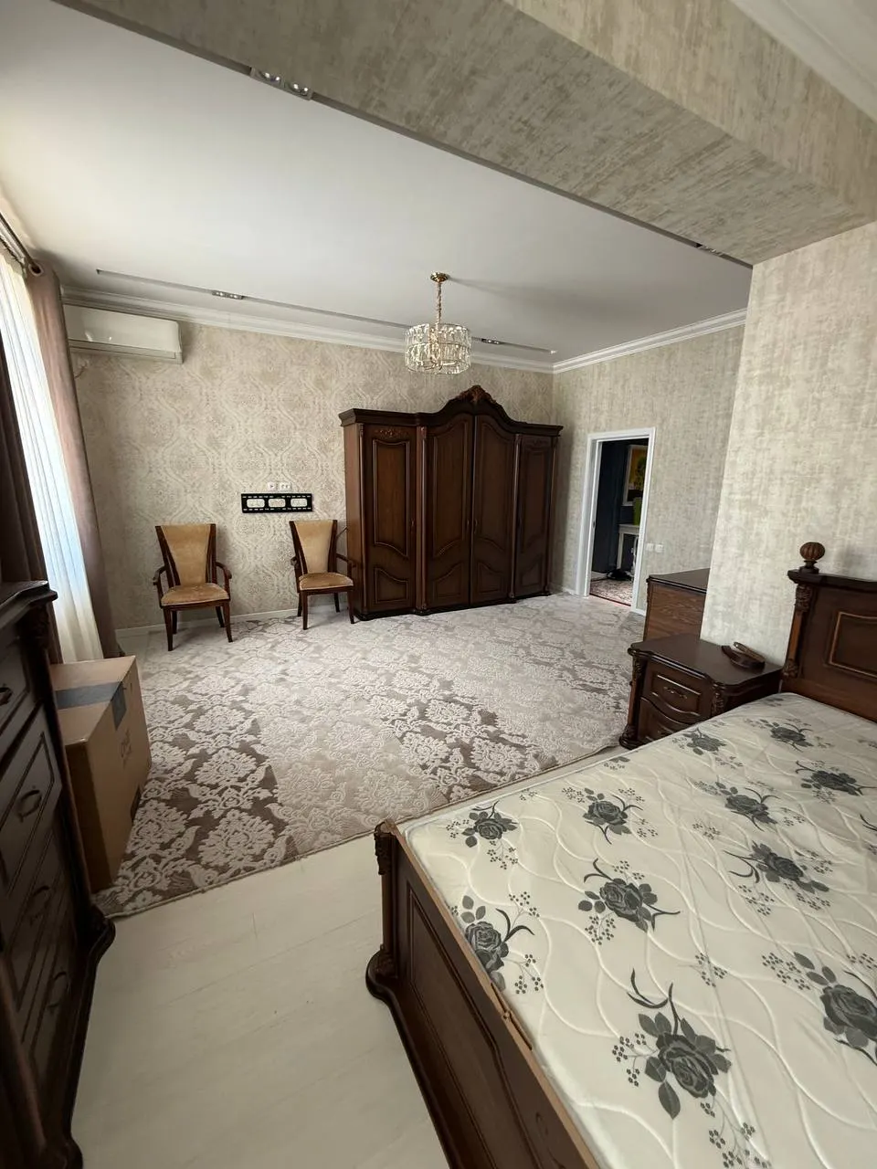 Продаётся 3-комнатная квартира, 107 м², 2/5 этаж — Шайхантахурский район