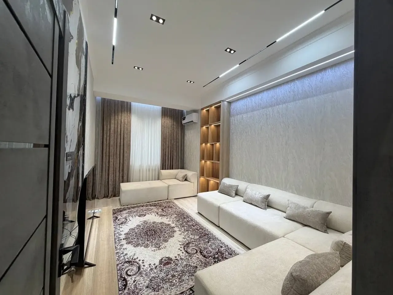 Ижарага берилади 2 хонали квартира, 67 м², 1/10 қават — Чилонзор тумани