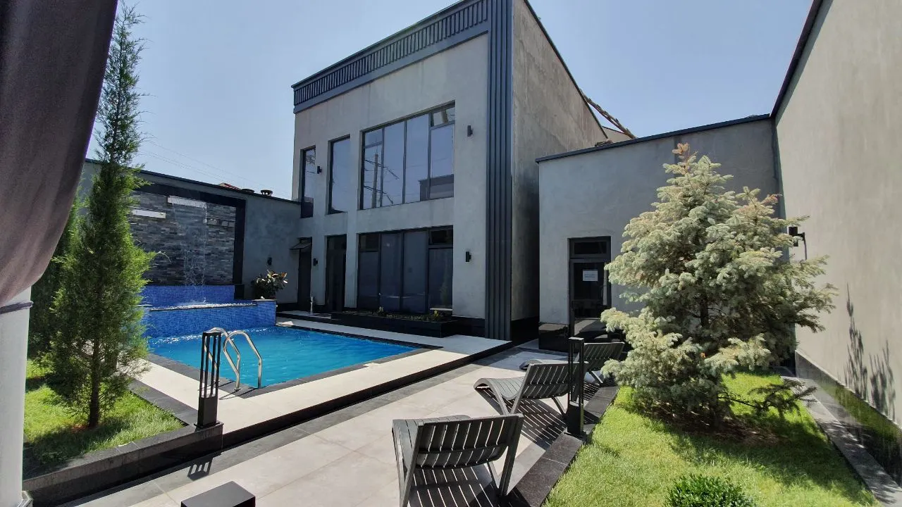 Ижарага берилади 5 хонали ҳовли уй, 3.2 сотих, 250 м² — Олмазор тумани