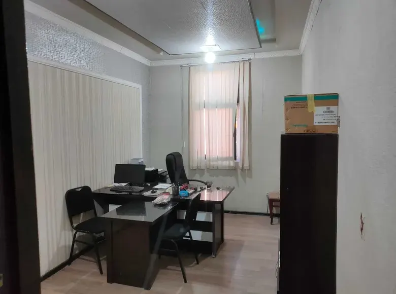 Ижарага берилади тижорат биноси, 25 м², 2/3 қават — Сергели тумани