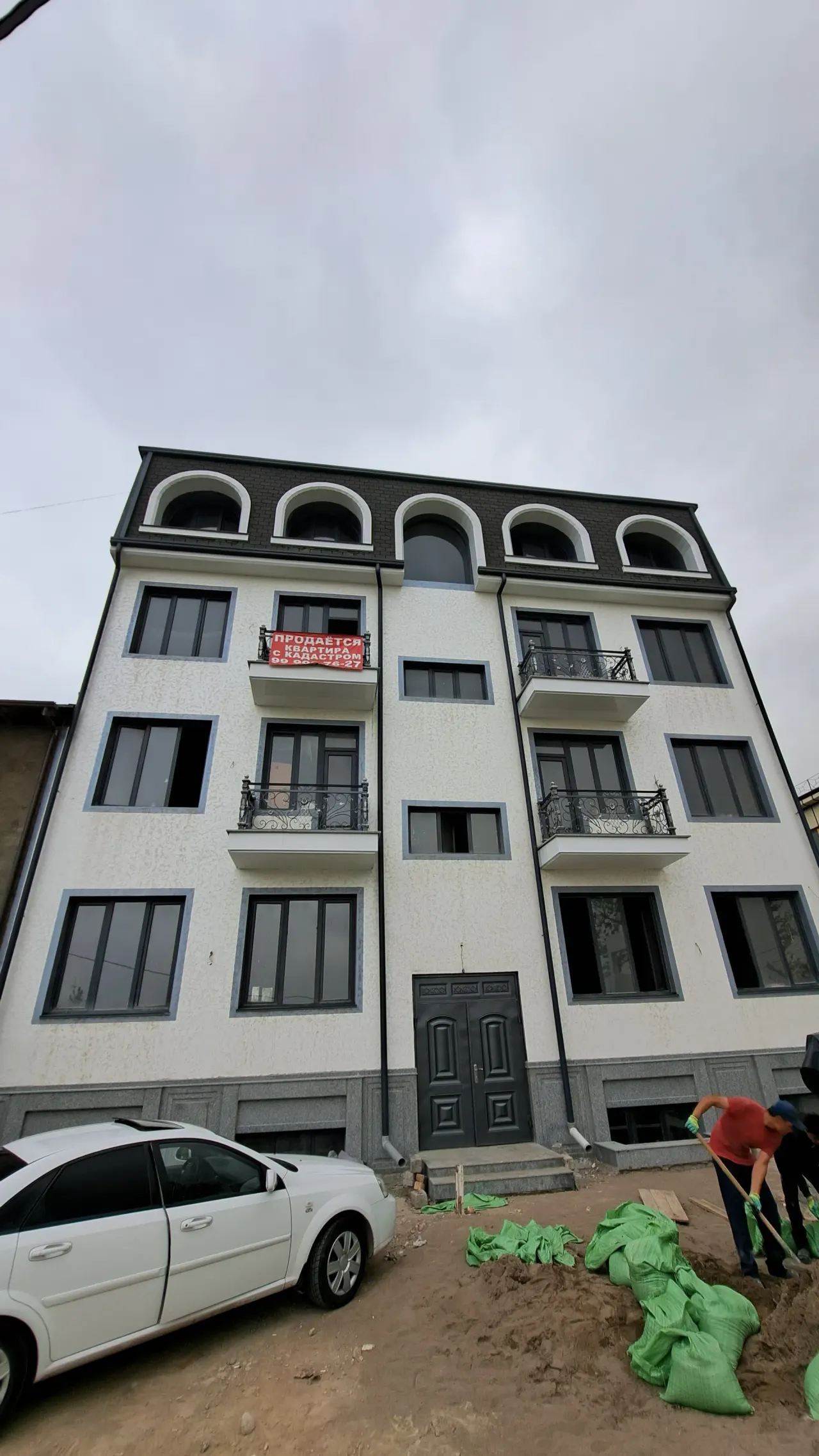 Продаётся 3-комнатная квартира, 98 м², 2/4 этаж — Яшнабадский район
