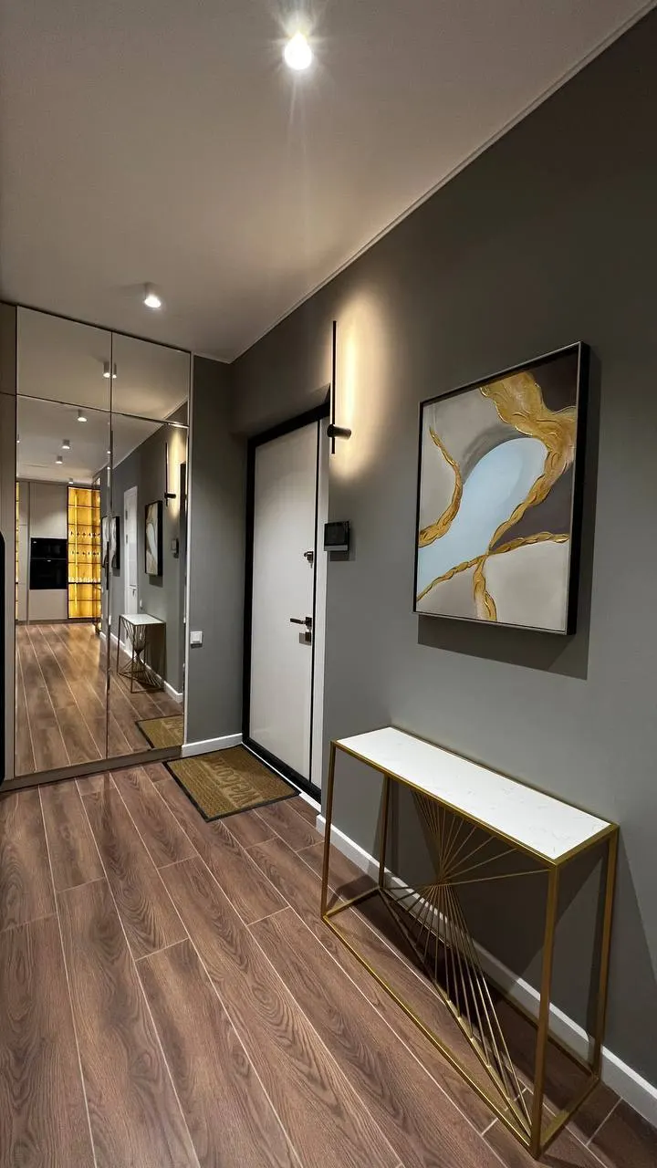 Sotiladi 2 xonali kvartira, 83 m², 8/9 qavat — Mirobod tumani