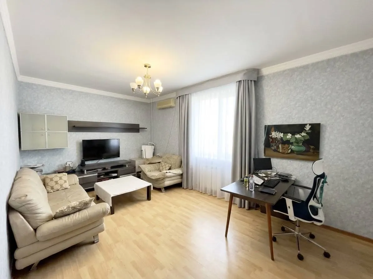 Сотилади 3 хонали квартира, 82 м², 3/4 қават — Миробод тумани