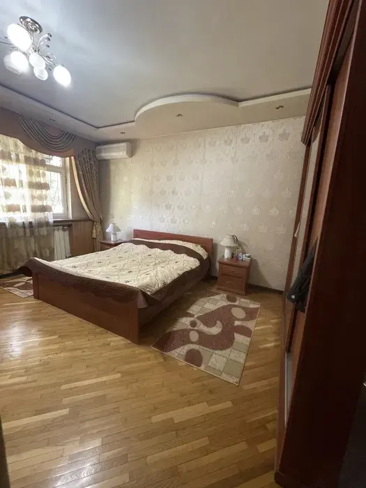 Сдаётся 3-комнатная квартира, 75 м², 2/4 этаж — Мирабадский район