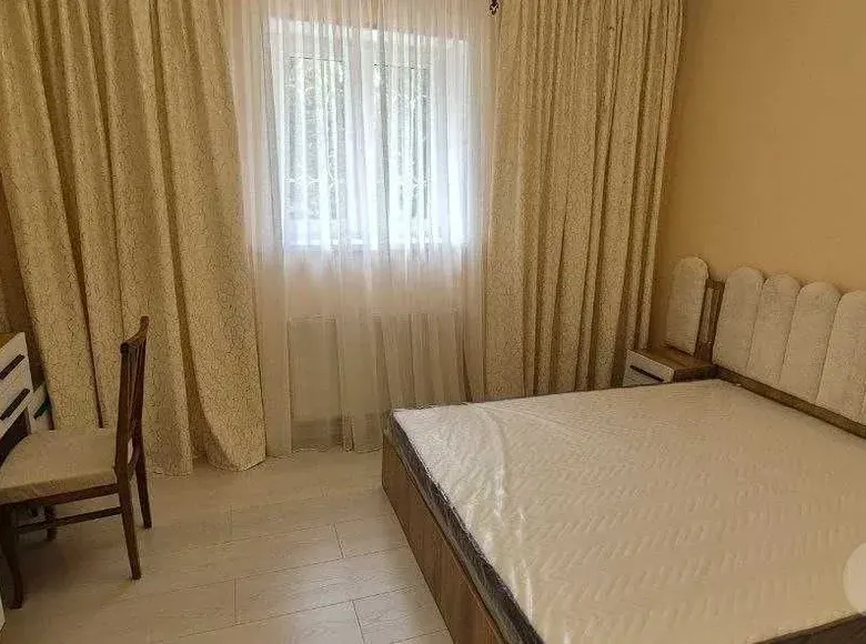 Сдаётся 2-комнатный дом, 2 сот., 200 м², 1 этаж — Алмазарский район