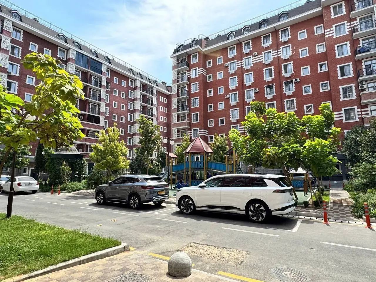 Продаётся 5-комнатная квартира, 164 м², 8/9 этаж — Мирабадский район