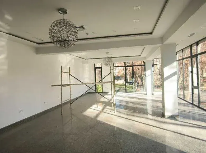 Ижарага берилади тижорат биноси, 269 м², 1/2 қават — Мирзо Улуғбек тумани