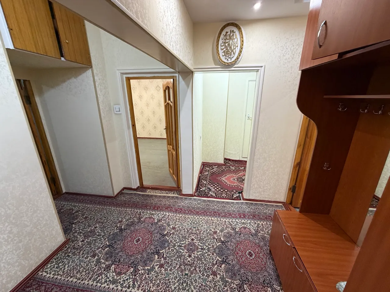 Сдаётся 5-комнатная квартира, 98 м², 3/9 этаж — Шайхантахурский район