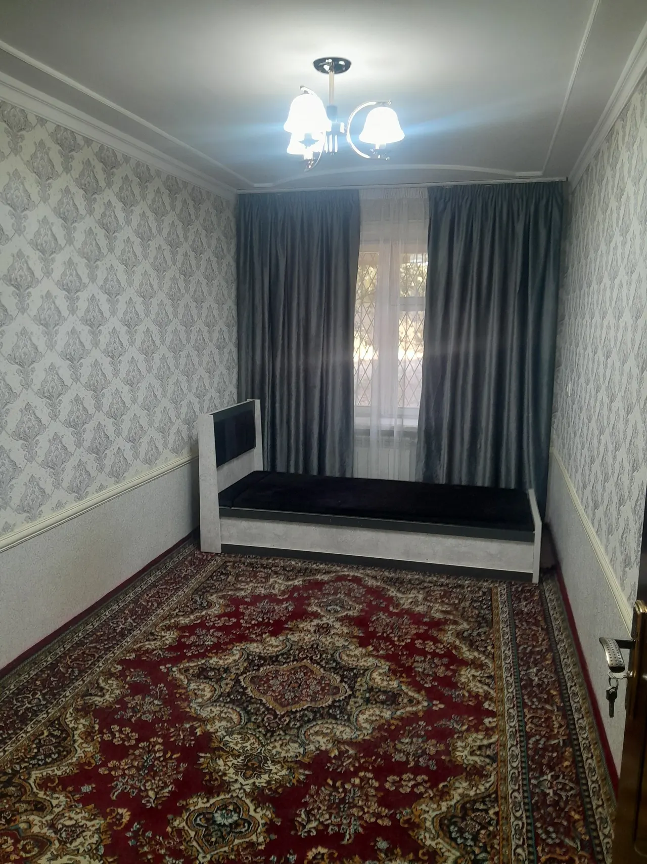Продаётся 2-комнатная квартира, 50 м², 1/4 этаж — Юнусабадский район