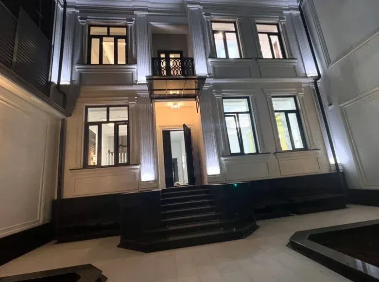Сотилади 5 хонали ҳовли уй, 2.5 сотих, 360 м² — Юнусобод тумани