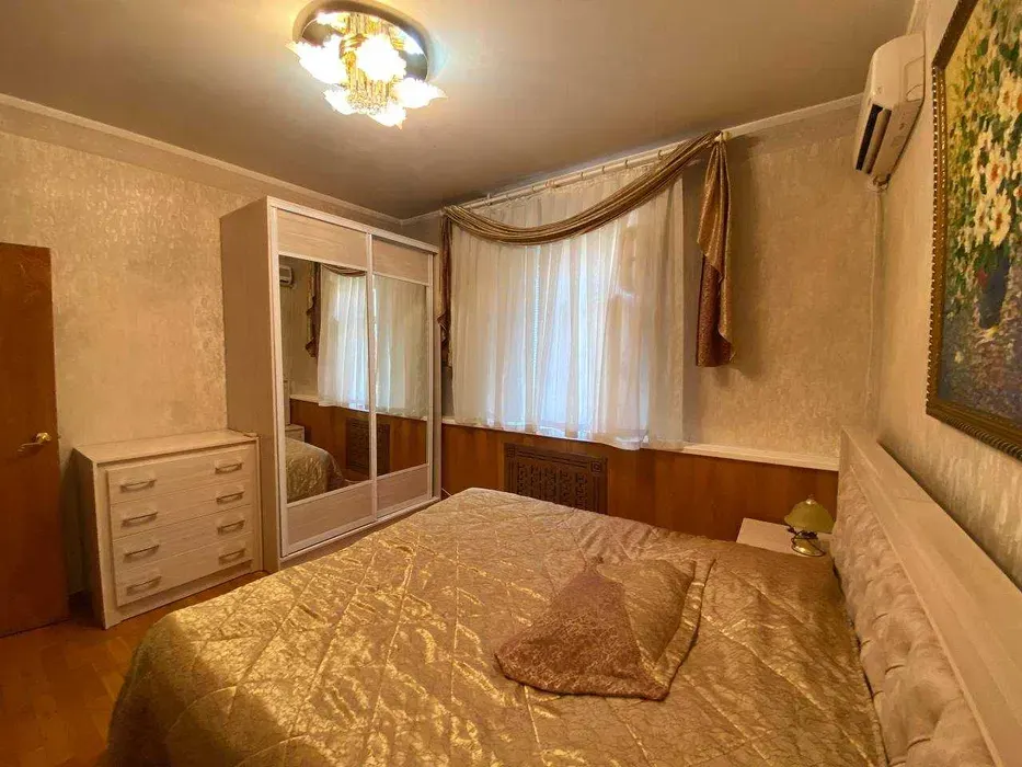 Ижарага берилади 5 хонали квартира, 120 м², 8/9 қават — Миробод тумани