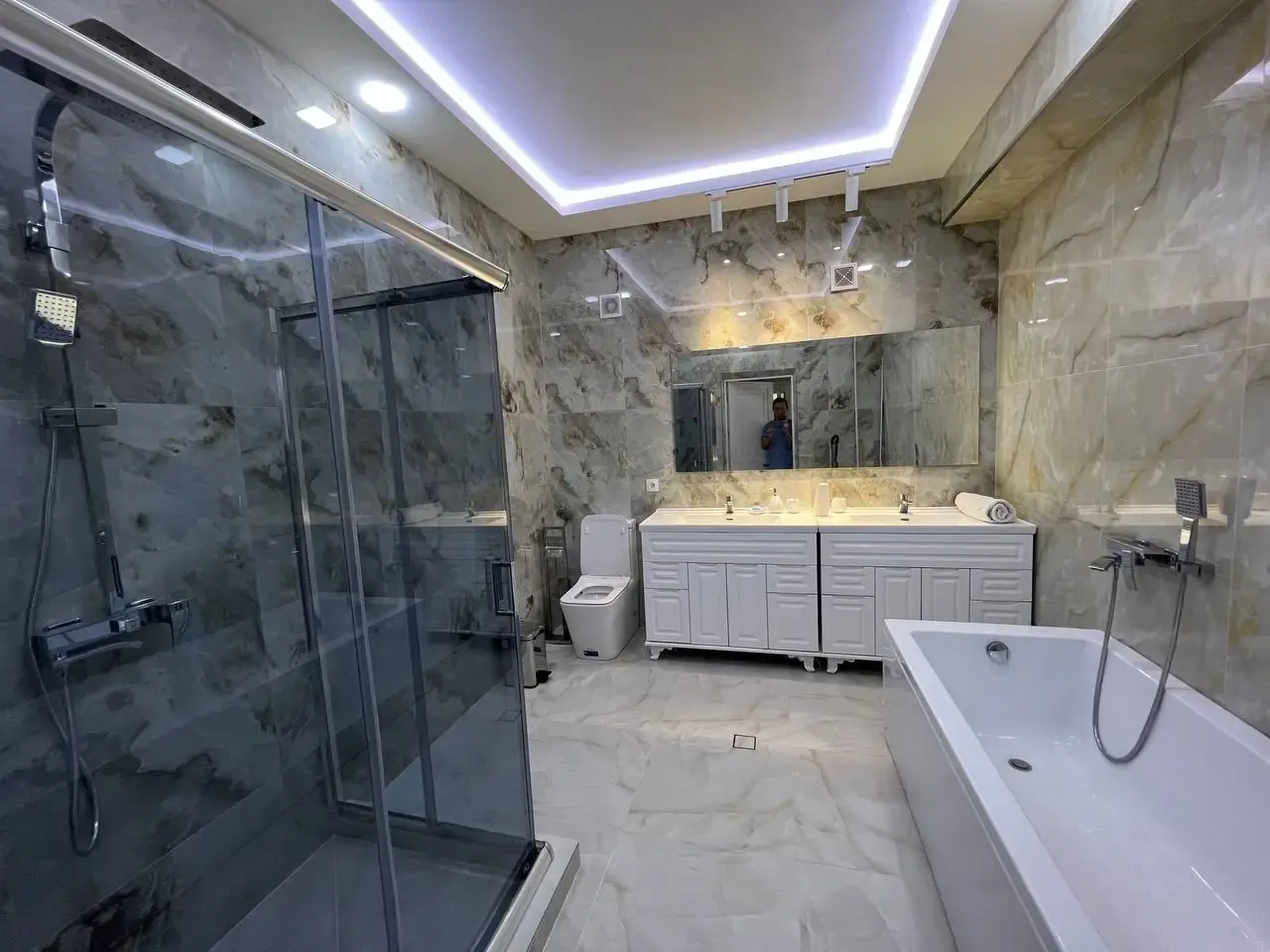 Сдаётся 2-комнатная квартира, 70 м², 4/9 этаж — Яккасарайский район