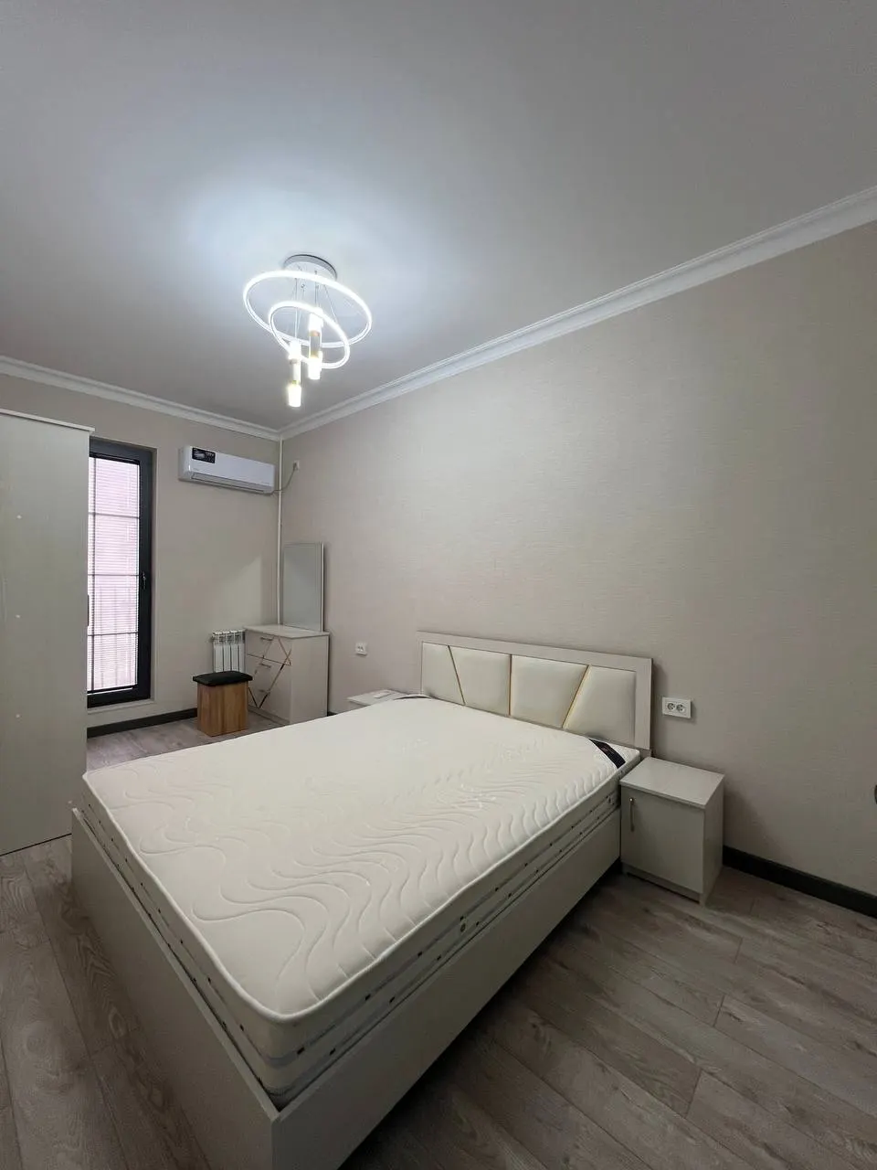 Sotiladi 3 xonali kvartira, 72 m², 7/9 qavat — Yakkasaroy tumani
