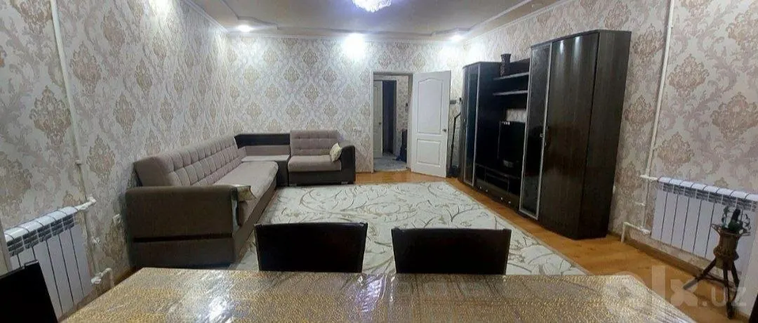 Сдаётся 3-комнатная квартира, 75 м², 1/9 этаж — Яккасарайский район