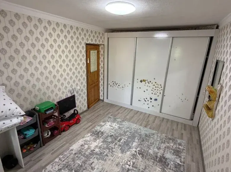 Сотилади 1 хонали квартира, 27 м², 4/4 қават — Мирзо Улуғбек тумани