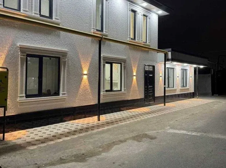Sotiladi 2 xonali hovli uy, 1.5 sotix, 85 m² — Sergeli tumani