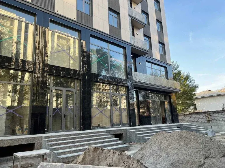 Sotiladi tijorat binosi, 81 m² — Olmazor tumani