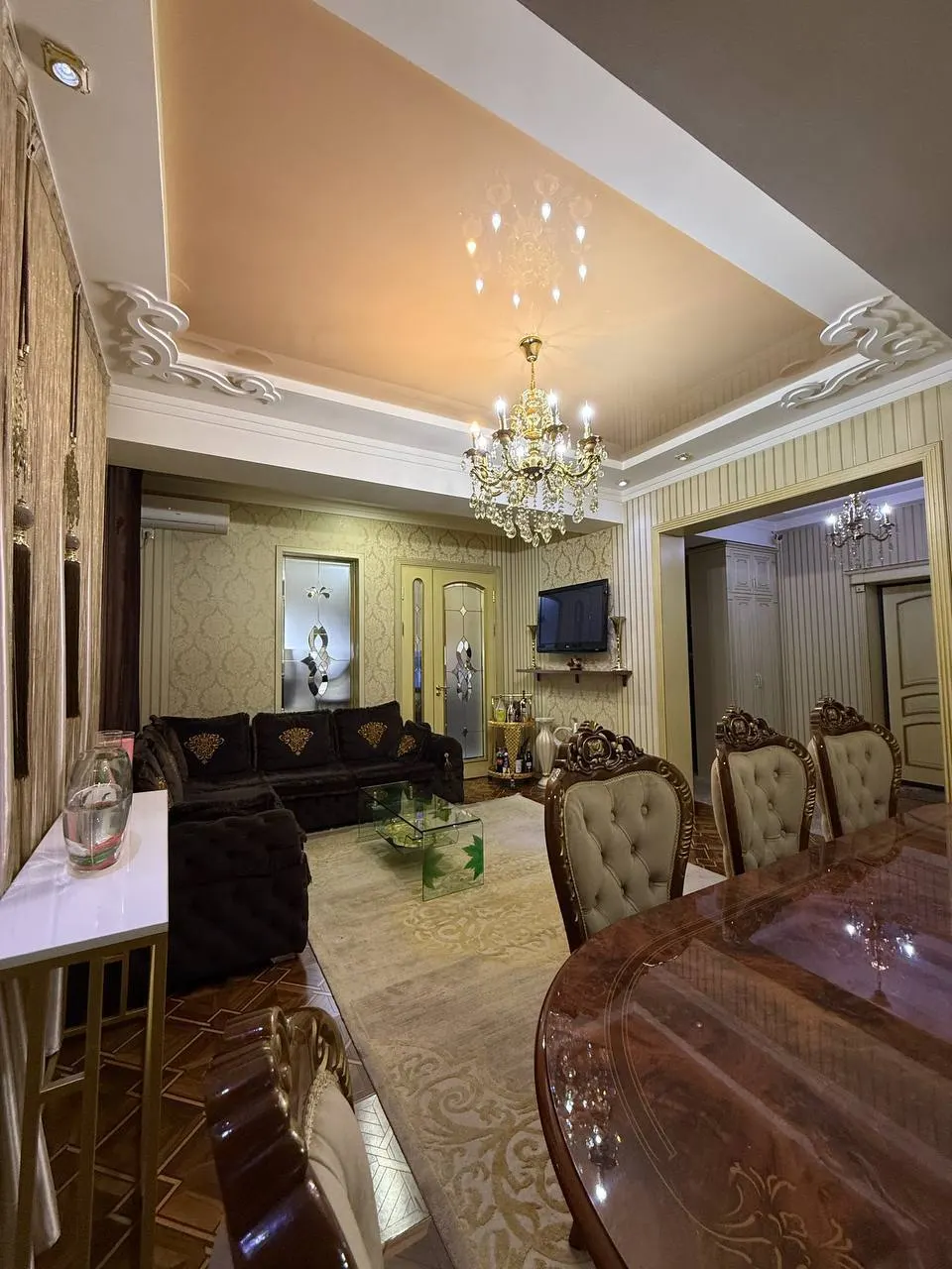 Сотилади 3 хонали квартира, 90 м², 1/4 қават — Яккасарой тумани