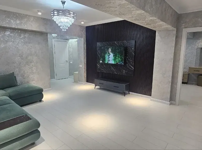 Продаётся 3-комнатная квартира, 76 м², 3/9 этаж — Мирабадский район