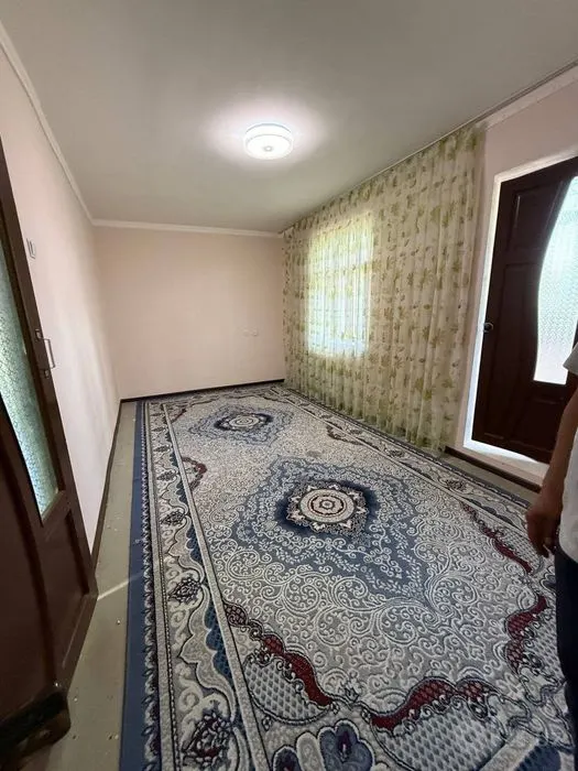 Сдаётся 2-комнатная квартира, 111 м², 3/4 этаж — Чирчик