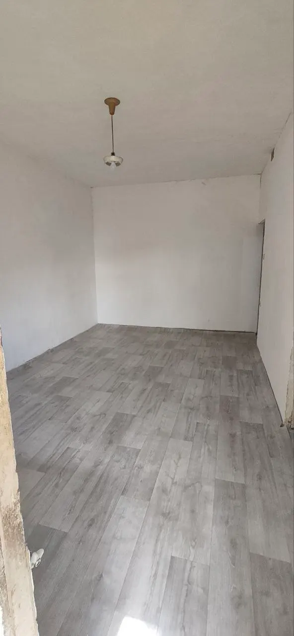 Продаётся 1-комнатная квартира, 37 м², 4/4 этаж — Юнусабадский район