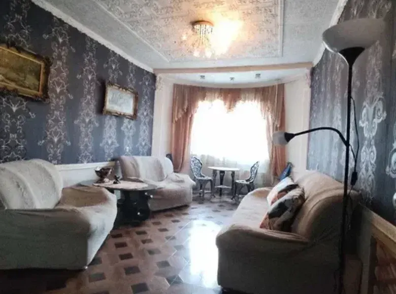 Сотилади квартира, 40 м², 1/3 қават — Учтепа тумани