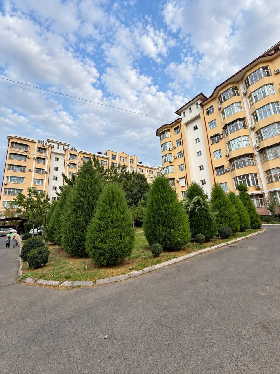 Sotiladi 4 xonali kvartira, 202 m², 2/7 qavat — Mirobod tumani