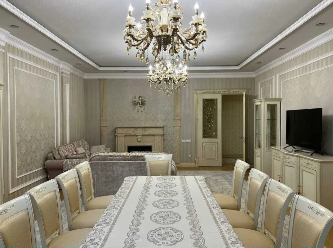 Ижарага берилади 4 хонали квартира, 205 м², 4/8 қават — Миробод тумани
