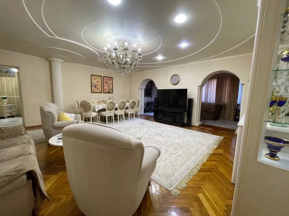 Ijaraga beriladi 4 xonali kvartira, 140 m², 3/5 qavat — Mirzo Ulugʻbek tumani