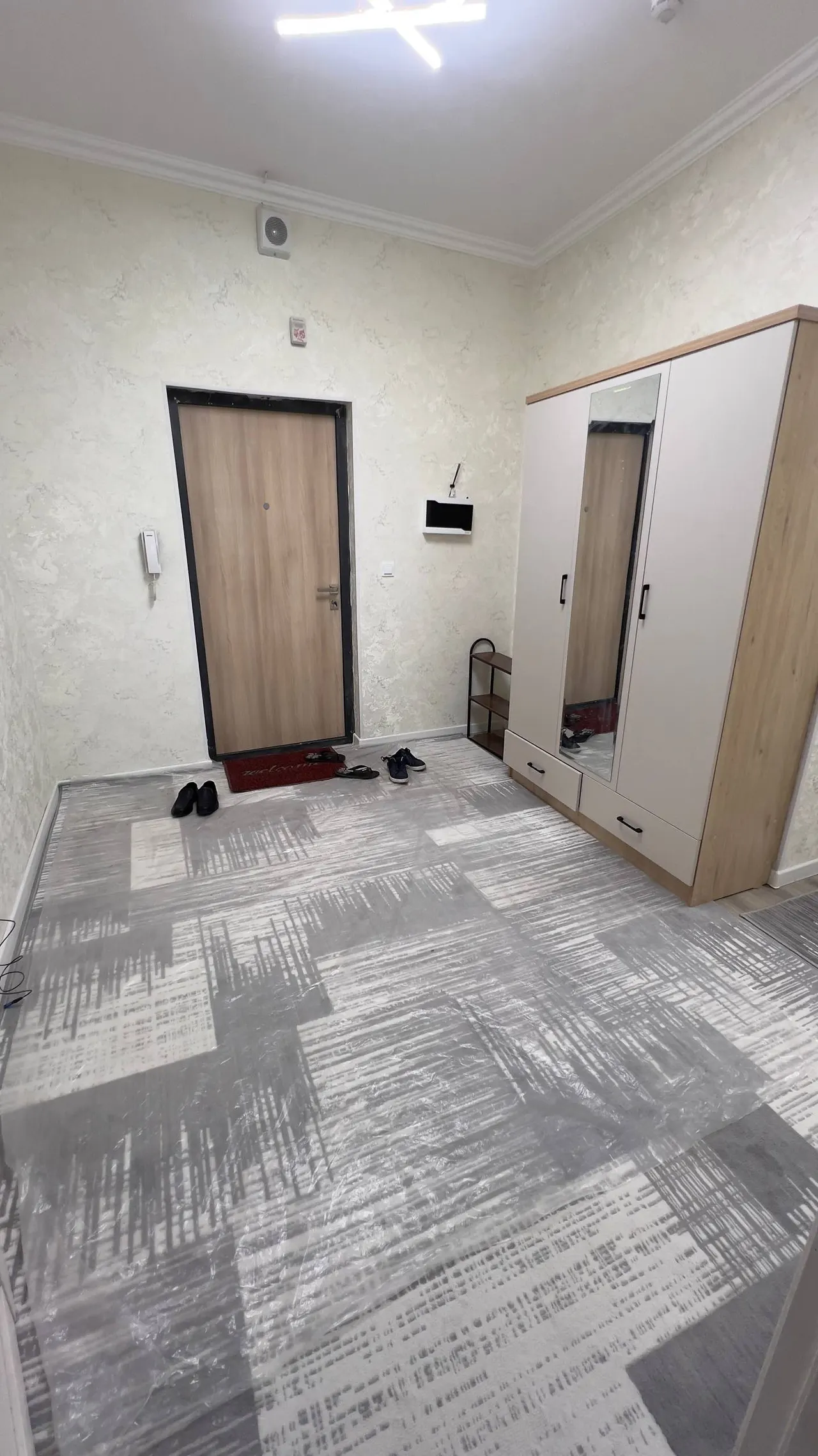 Ижарага берилади 2 хонали квартира, 55 м², 2/4 қават — Сергели тумани