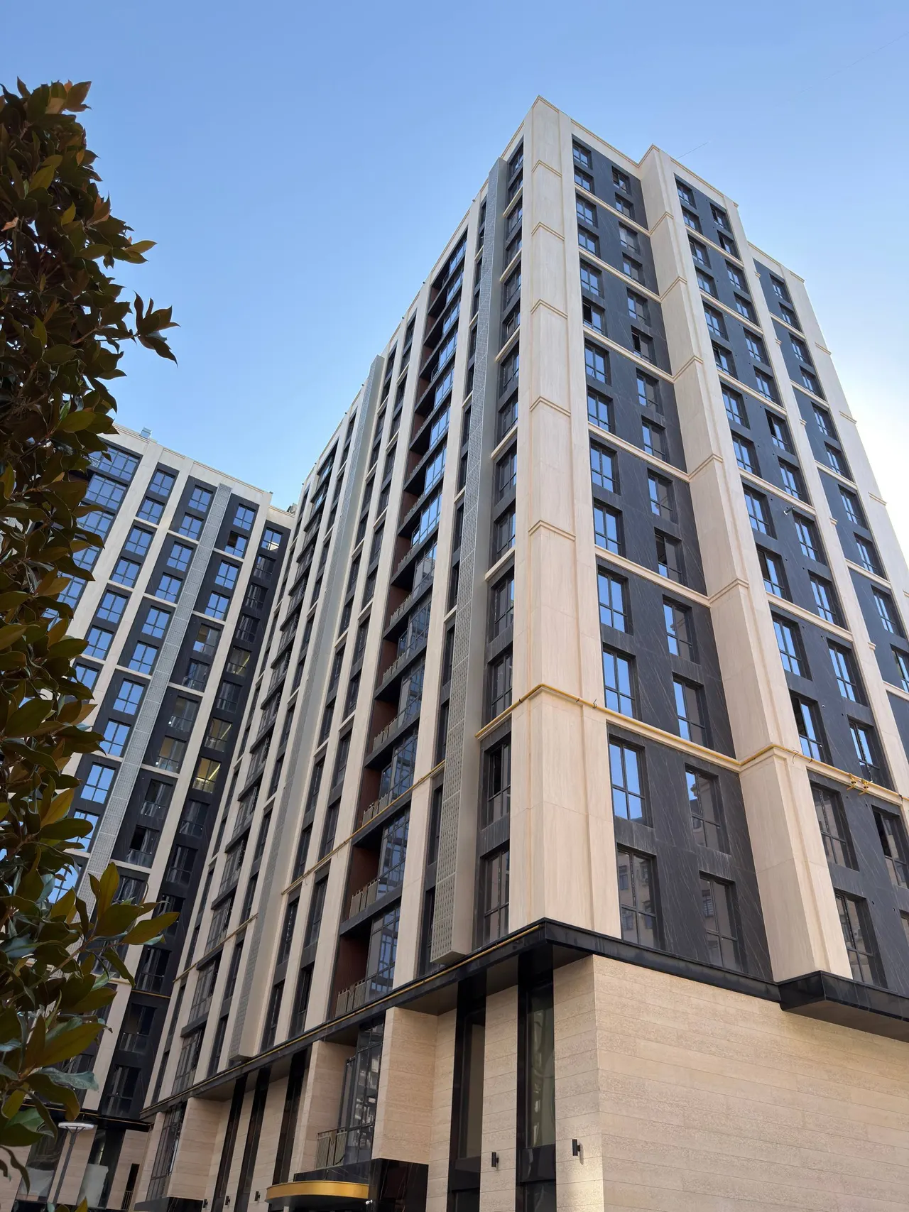 Продаётся 3-комнатная квартира, 91 м², 9/16 этаж — Яккасарайский район