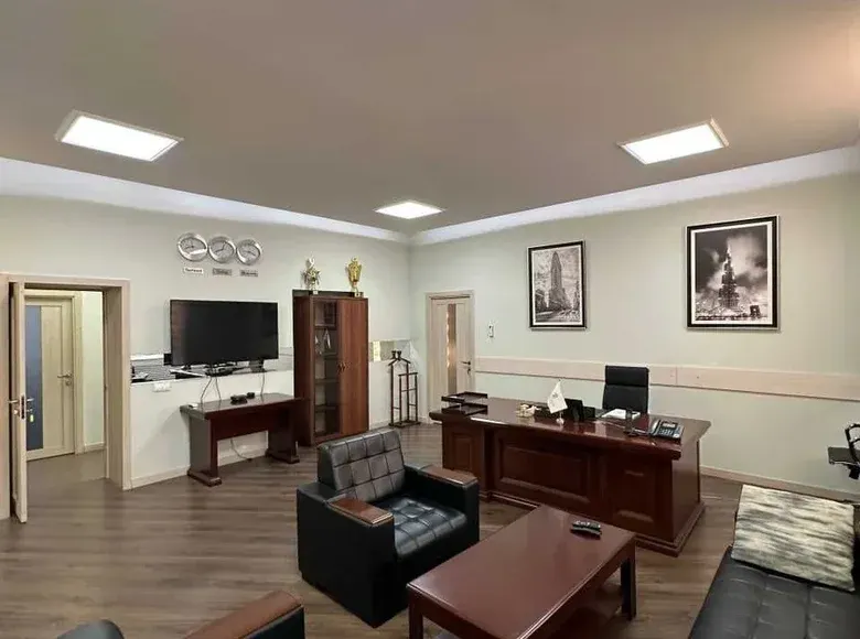 Sotiladi tijorat binosi, 2545 m², 60 sotix — Mirobod tumani