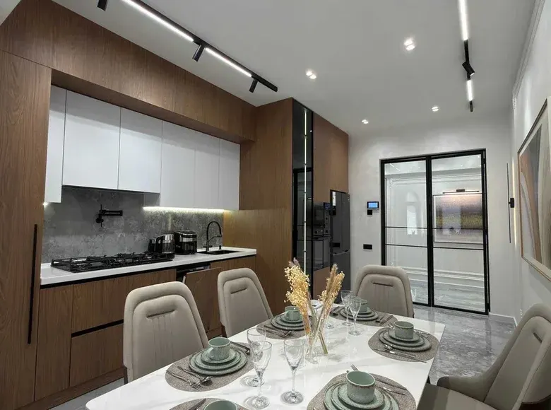 Sotiladi 4 xonali kvartira, 107 m², 4/10 qavat — Yakkasaroy tumani