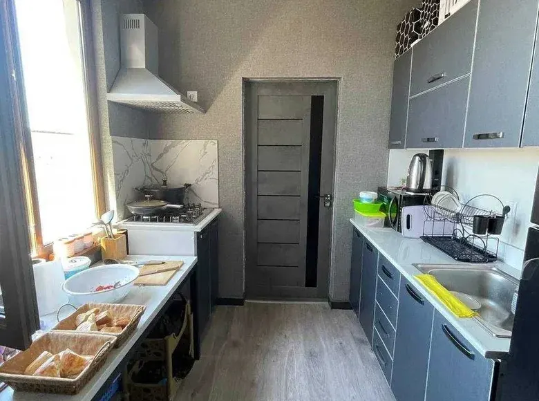 Ижарага берилади тижорат биноси, 100 м², 2/3 қават — Яккасарой тумани