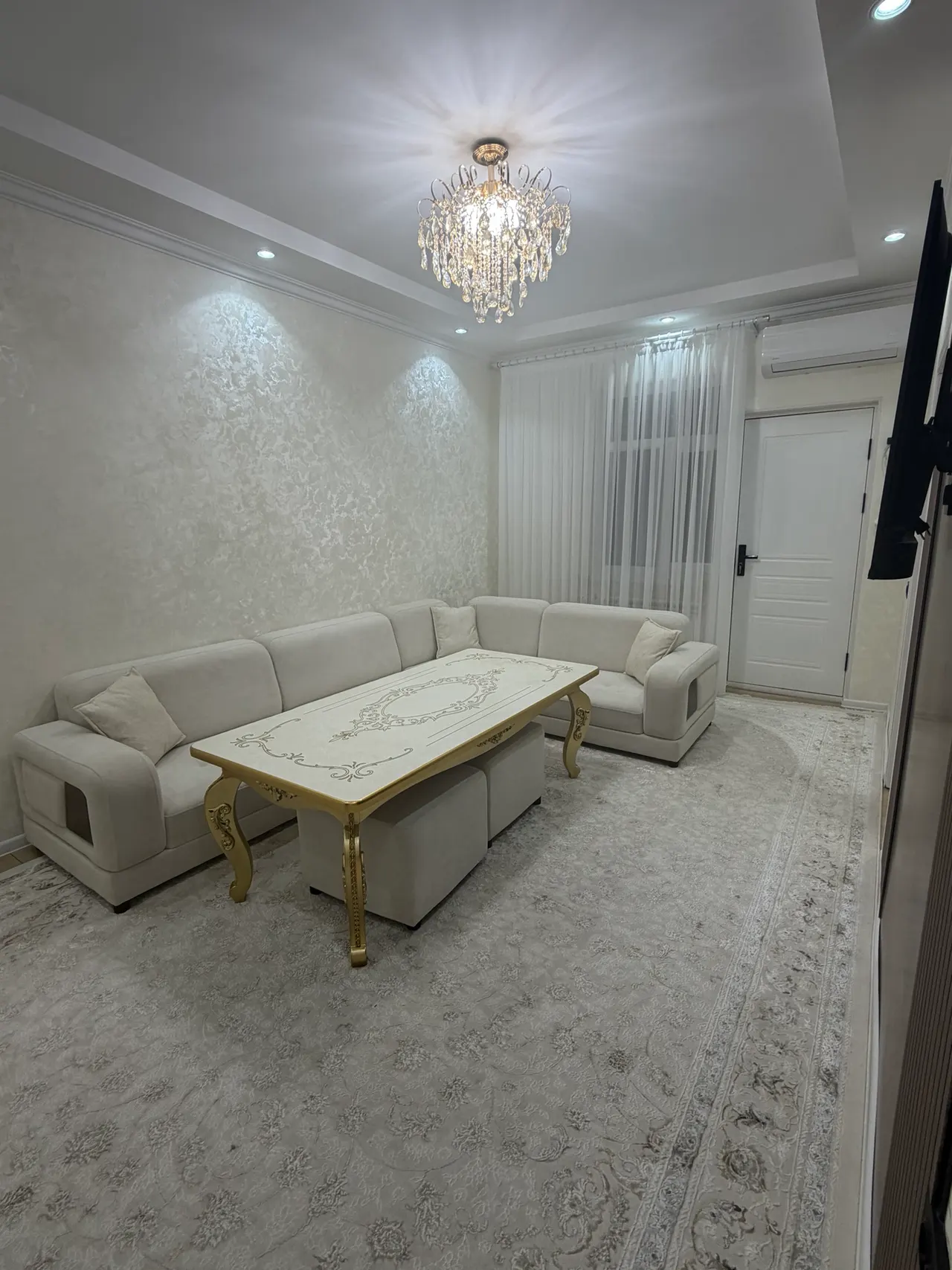 Сдаётся 3-комнатная квартира, 55 м², 2/4 этаж — Юнусабадский район