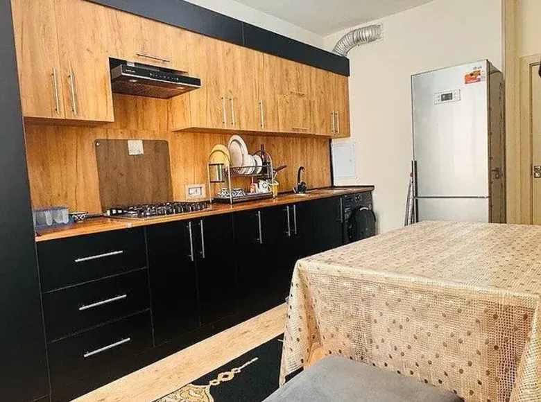 Ижарага берилади 2 хонали квартира, 60 м², 1/6 қават — Чиноз тумани