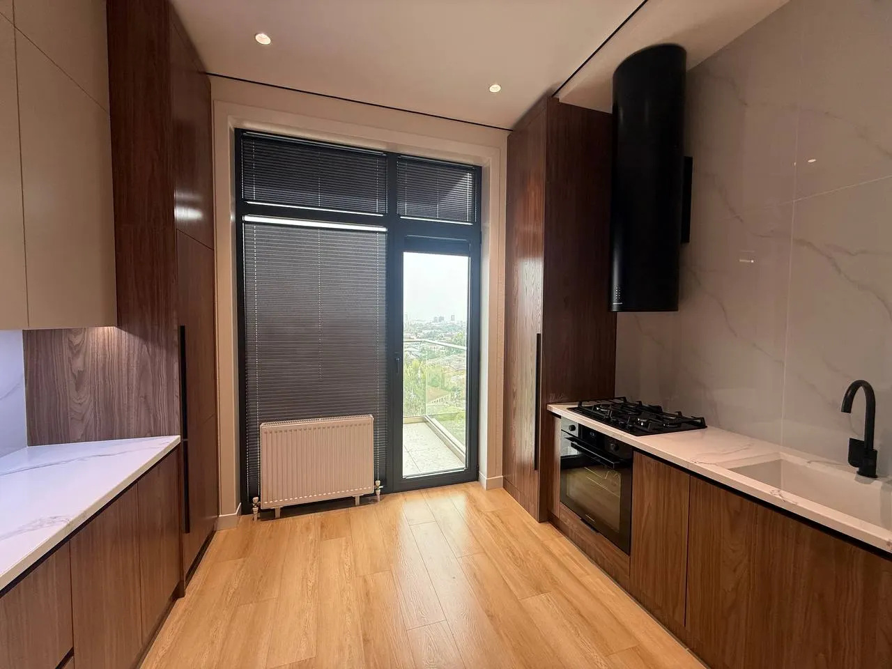 Сотилади 2 хонали квартира, 45 м², 9/16 қават — Мирзо Улуғбек тумани