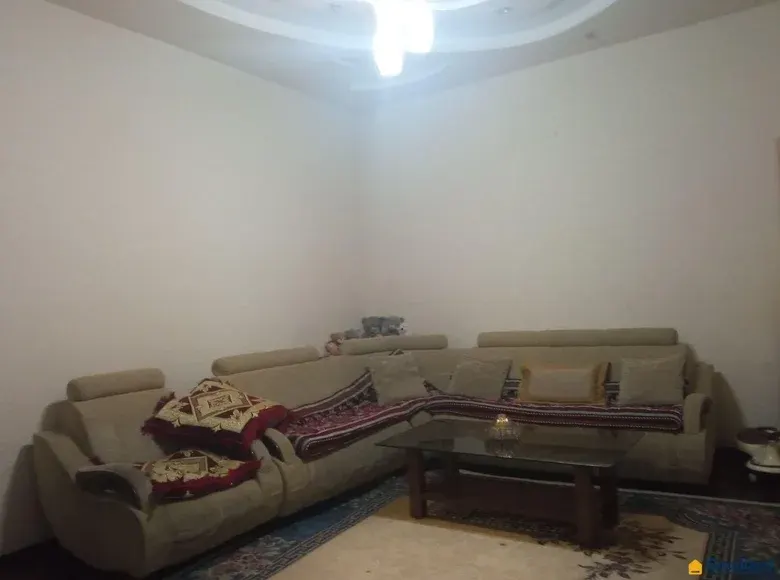 Продаётся 3-комнатная квартира, 80 м², 1/3 этаж — Юнусабадский район