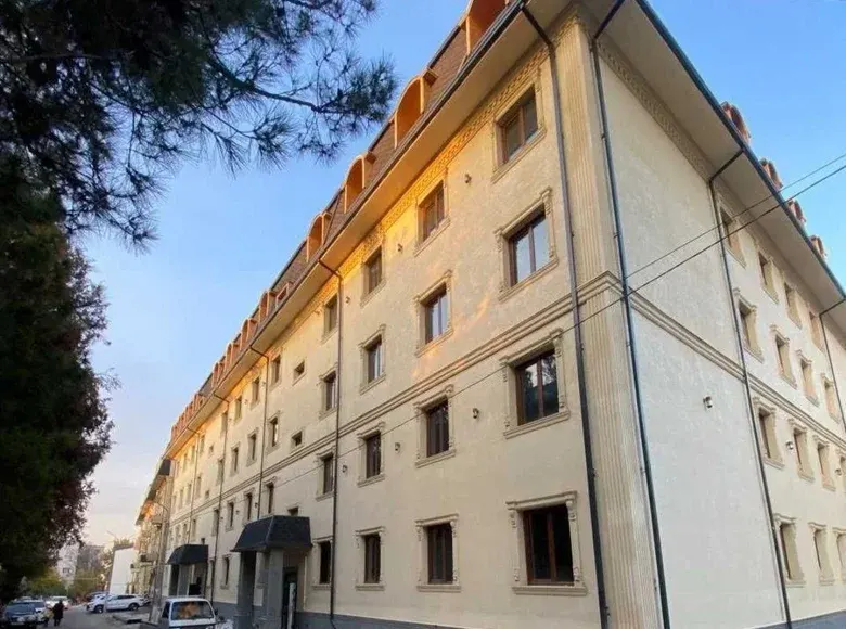 Сотилади 3 хонали квартира, 93 м², 4/5 қават — Мирзо Улуғбек тумани