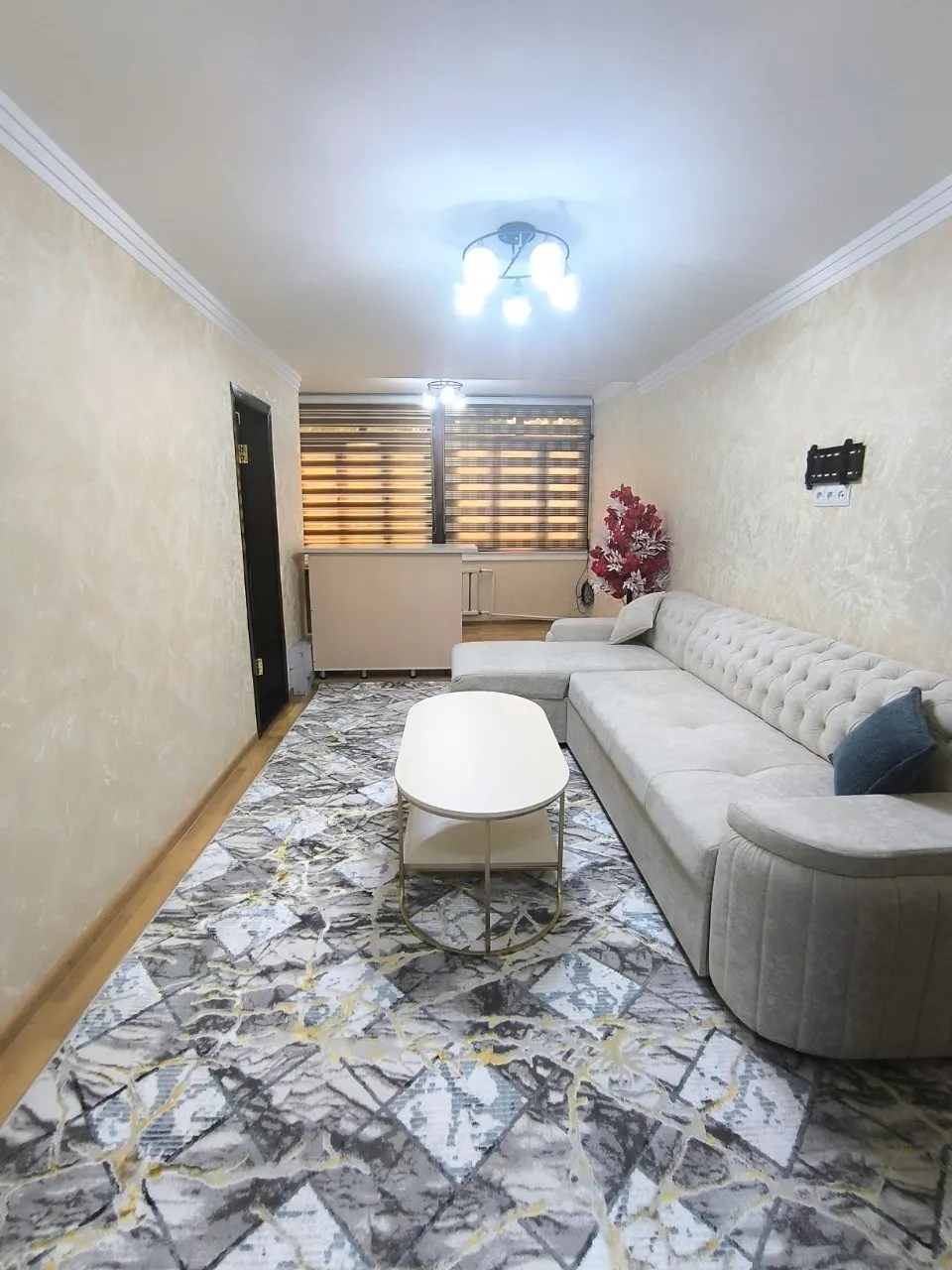 Продаётся 2-комнатная квартира, 53 м², 4/5 этаж — Чиланзарский район