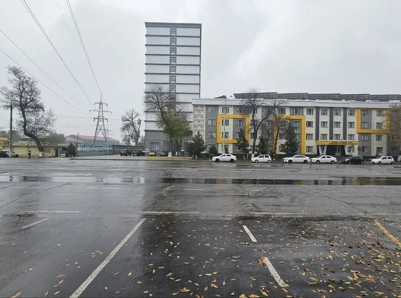 Сотилади тижорат биноси, 2800 м², 30 сотих, 1/2 қават — Яккасарой тумани